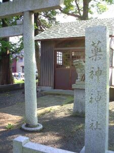 yakushin-jinja_01.jpg